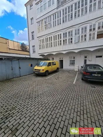 Prodej komerční, Praha, Turnovská, 113 m2