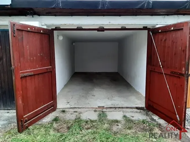 Pronájem garáže, Otrokovice, Moravní, 19 m2