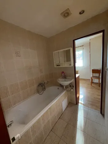 Prodej bytu 3+1, Pardubice, Varšavská, 63 m2