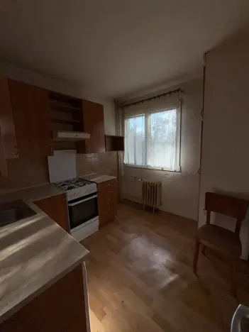 Prodej bytu 3+1, Pardubice, Varšavská, 63 m2