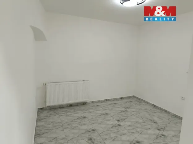 Pronájem bytu 3+kk, Bělá pod Bezdězem, Masarykovo náměstí, 80 m2