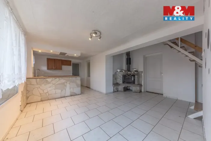 Prodej rodinného domu, Neratovice - Mlékojedy, Hlavní, 144 m2