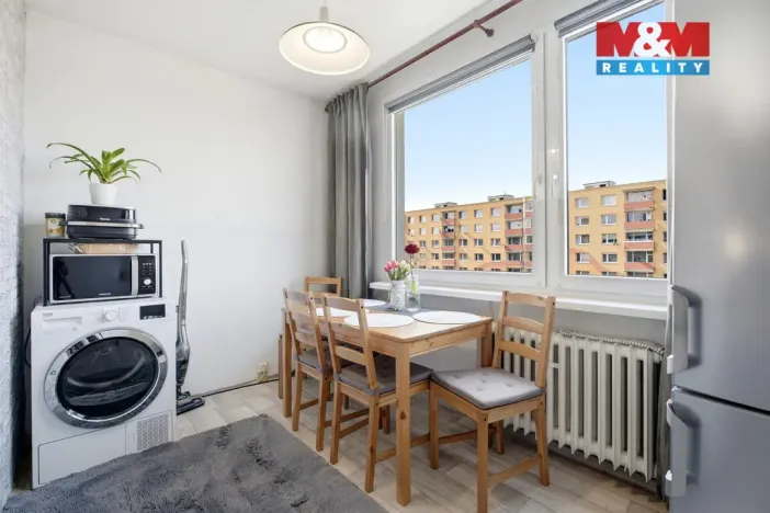 Prodej bytu 2+1, Bílina, Sídliště Za Chlumem, 60 m2