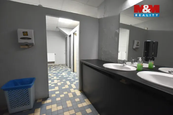 Pronájem restaurace, Holice, Smetanova, 220 m2