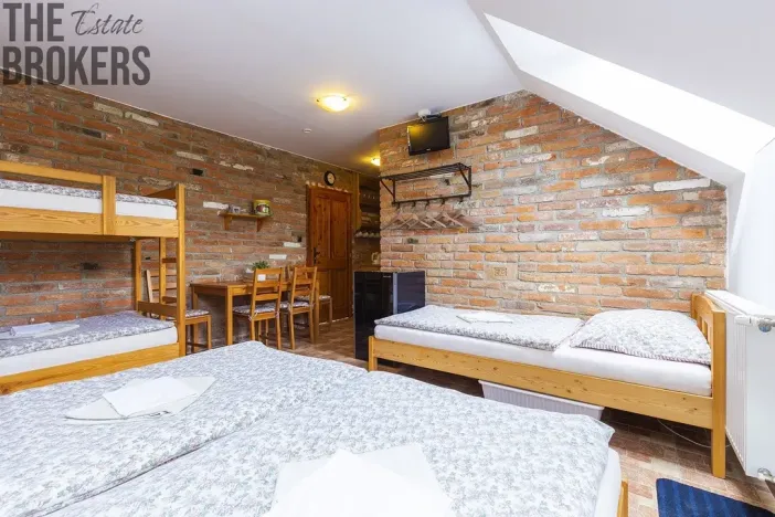 Prodej ubytování, Březí, Na štěrkách, 333 m2