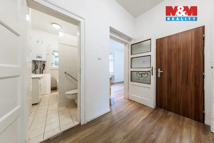 Prodej bytu 3+1, Karlovy Vary - Drahovice, Americká, 92 m2