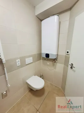 Pronájem bytu 2+kk, Praha - Vinohrady, Máchova, 41 m2