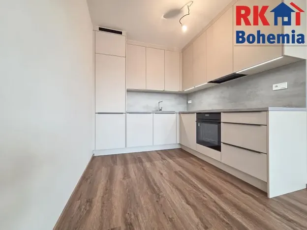 Pronájem bytu 2+kk, Praha - Kamýk, Hodkovická, 56 m2