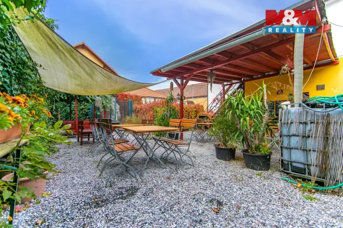 Pronájem restaurace, Praha - Ďáblice, Konětopská, 240 m2