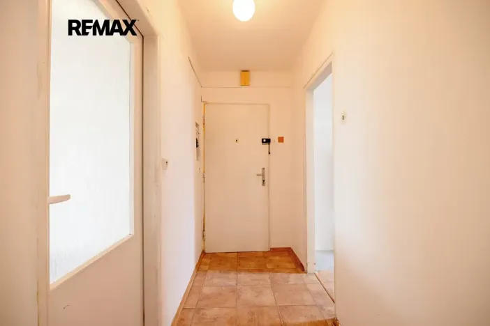 Prodej bytu 2+1, Praha - Dejvice, Na viničních horách, 58 m2