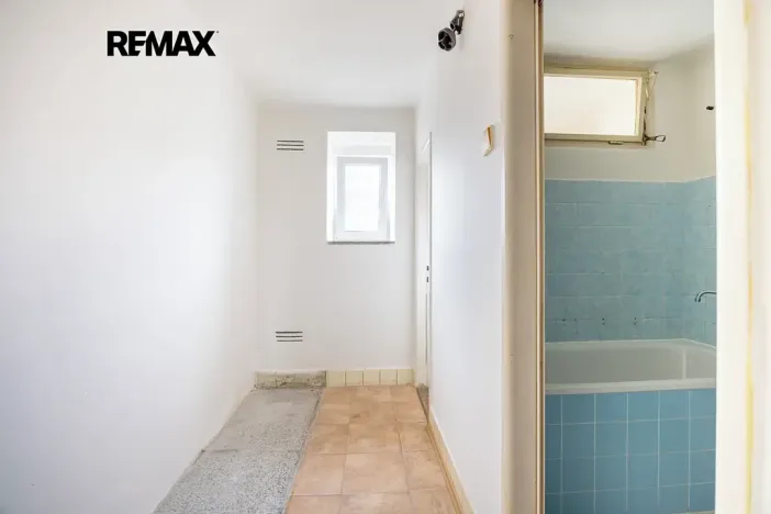 Prodej bytu 2+1, Praha - Dejvice, Na viničních horách, 58 m2