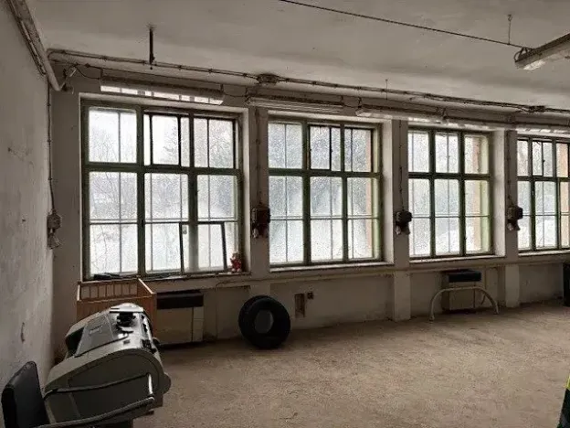 Prodej výrobních prostor, Strmilov, Popelínská, 2500 m2