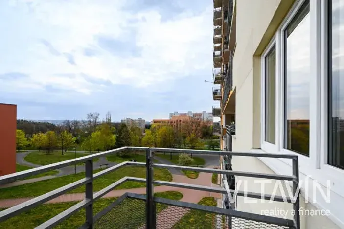 Pronájem bytu 1+kk, Praha - Troja, Hnězdenská, 39 m2