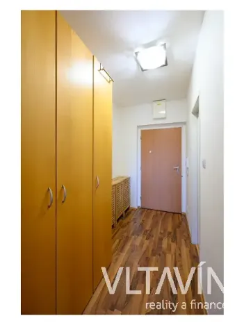 Pronájem bytu 1+kk, Praha - Troja, Hnězdenská, 39 m2