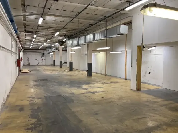 Pronájem skladu, Brno, Valchařská, 371 m2