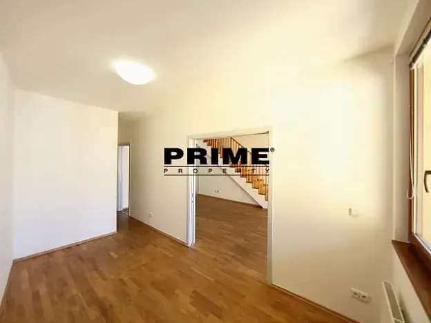 Pronájem kanceláře, Praha - Smíchov, Štefánikova, 168 m2