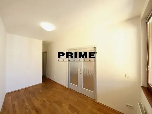 Pronájem kanceláře, Praha - Smíchov, Štefánikova, 168 m2