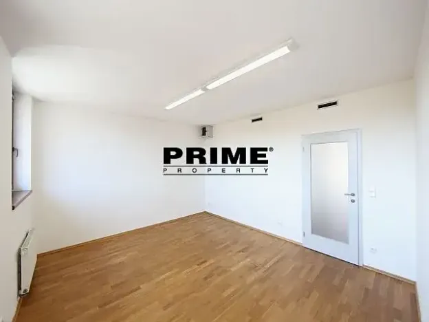 Pronájem kanceláře, Praha - Smíchov, Štefánikova, 168 m2