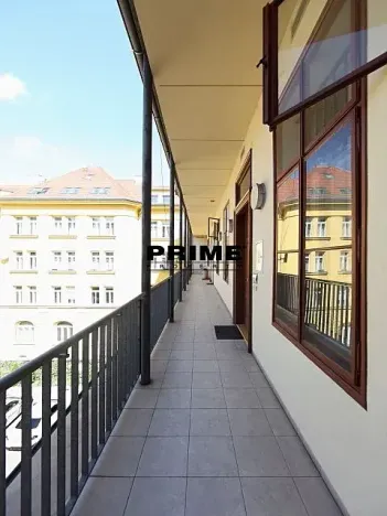 Pronájem kanceláře, Praha - Smíchov, Štefánikova, 168 m2