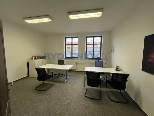 Pronájem kanceláře, České Budějovice, nám. Přemysla Otakara II., 90 m2