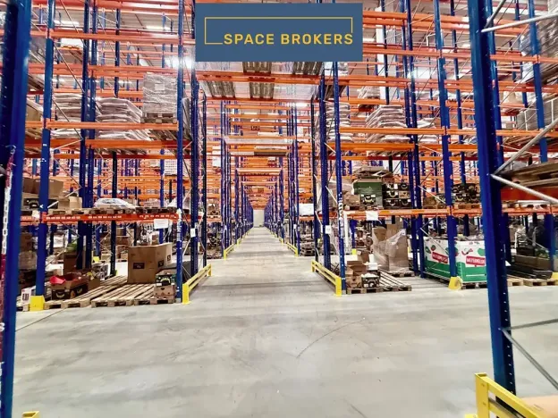 Pronájem skladu, Hradec Králové, 5000 m2