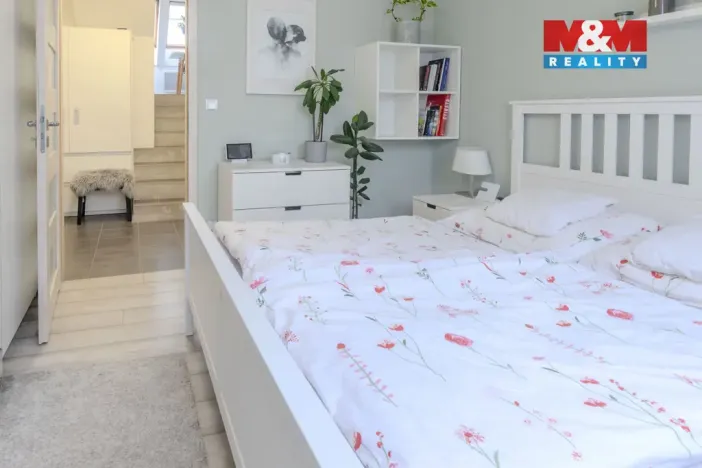 Prodej bytu 3+1, Zlín - Kudlov, Žlutá, 87 m2