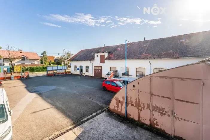 Prodej komerčního pozemku, Hradec Králové, Náhon, 1871 m2