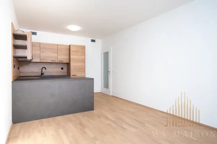 Pronájem bytu 2+kk, Praha - Vysočany, Smržových, 55 m2