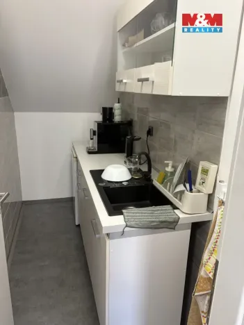 Pronájem obchodního prostoru, Rožnov pod Radhoštěm, Nádražní, 36 m2