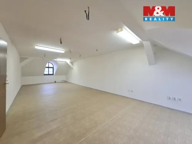 Pronájem obchodního prostoru, Chodov, Staroměstská, 220 m2