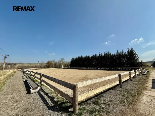 Prodej pozemku, Spálené Poříčí, 166477 m2