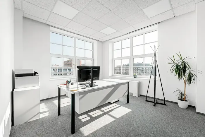 Pronájem kanceláře, Praha - Holešovice, U Uranie, 500 m2