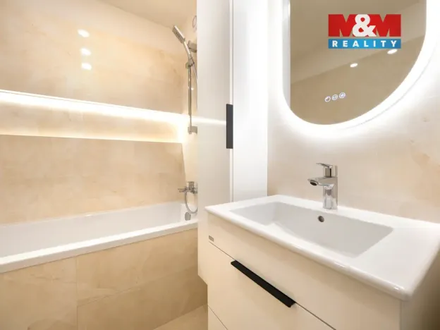 Prodej bytu 3+kk, Praha - Bohnice, Zelenohorská, 77 m2