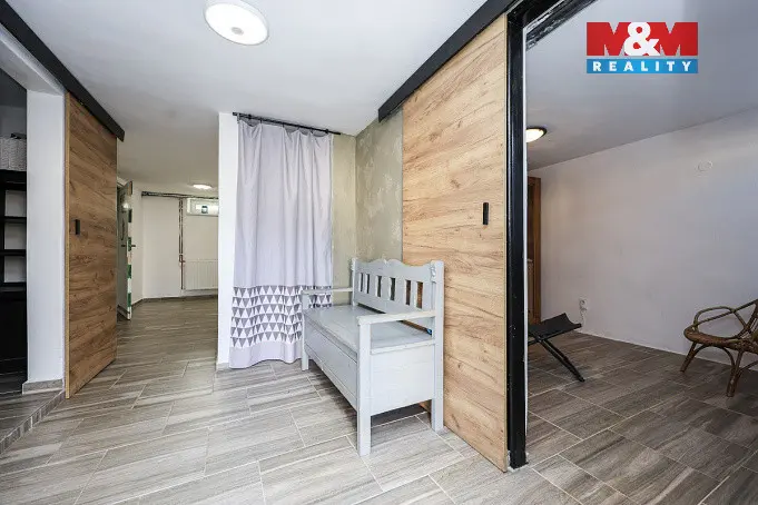 Prodej obchodního prostoru, Raškovice, 180 m2