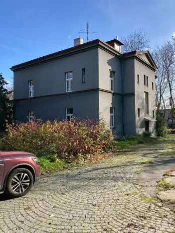 Prodej skladu, Praha - Bubeneč, Papírenská, 3700 m2