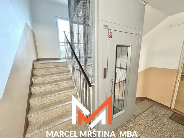 Pronájem bytu 1+1, Broumov - Nové Město, U Větrolamu, 36 m2