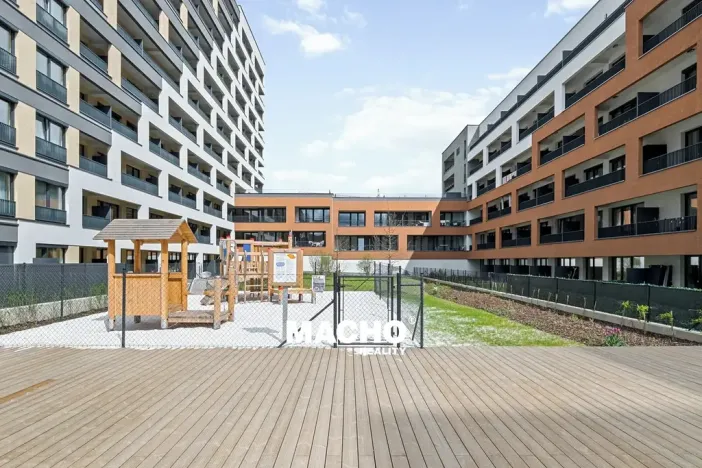 Pronájem bytu 1+kk, Praha - Hloubětín, Poděbradská, 31 m2