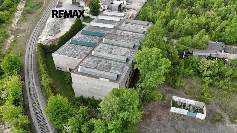 Prodej výrobních prostor, Roudnice nad Labem, Pracnerova, 2250 m2