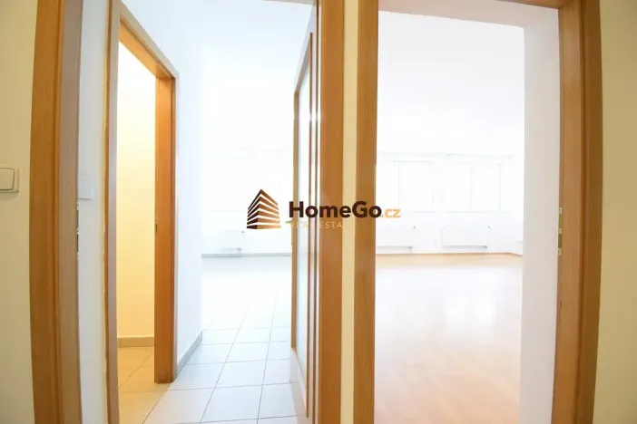 Pronájem bytu 1+kk, Praha - Troja, K Haltýři, 51 m2