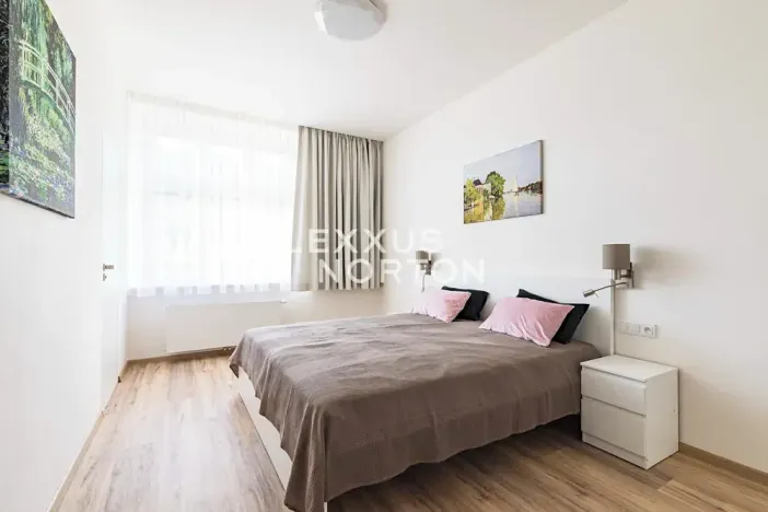 Pronájem bytu 2+kk, Praha - Dejvice, Evropská, 73 m2