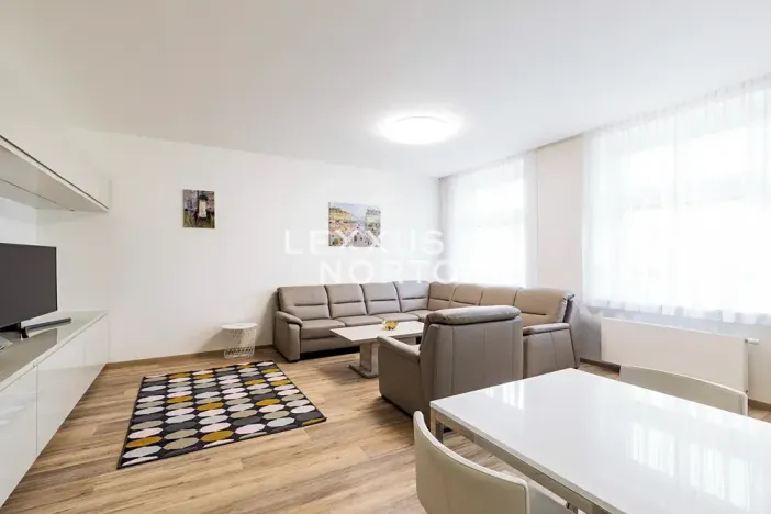 Pronájem bytu 2+kk, Praha - Dejvice, Evropská, 73 m2