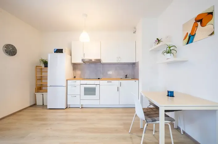 Pronájem bytu 1+kk, Praha - Letňany, Štanderova, 37 m2