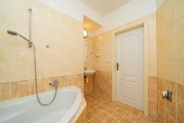 Pronájem bytu 2+kk, Praha - Vršovice, Orelská, 54 m2