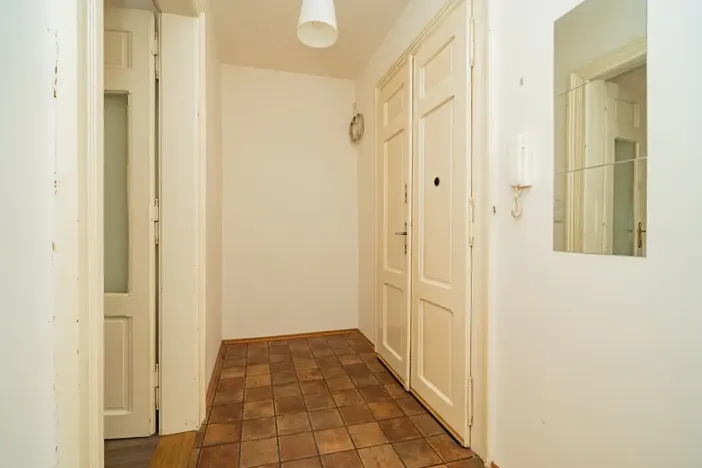 Pronájem bytu 2+kk, Praha - Vršovice, Orelská, 54 m2