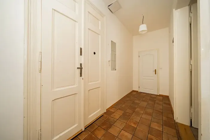 Pronájem bytu 2+kk, Praha - Vršovice, Orelská, 54 m2