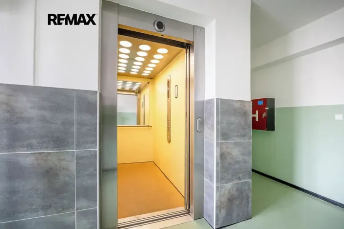 Prodej bytu 2+kk, Praha - Holešovice, Tusarova, 47 m2