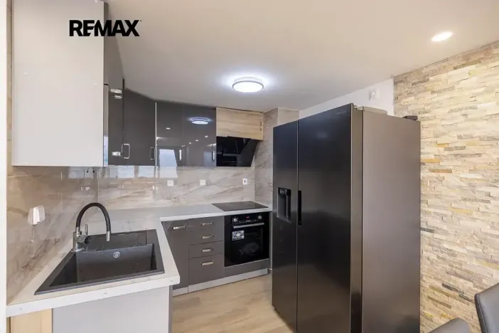 Pronájem bytu 4+kk, Praha - Modřany, Plovdivská, 82 m2