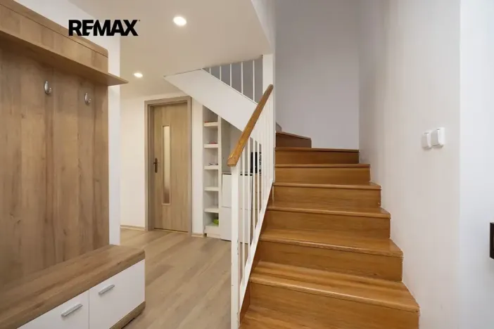 Pronájem bytu 4+kk, Praha - Modřany, Plovdivská, 82 m2