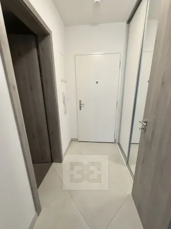 Pronájem bytu 1+kk, Praha - Stodůlky, Toufarova, 33 m2