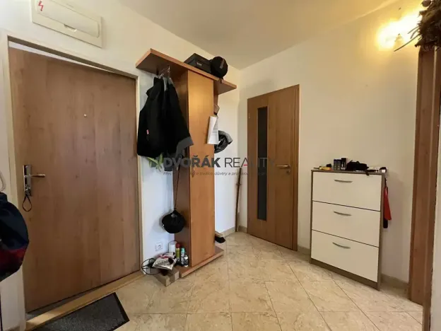 Pronájem bytu 2+kk, Karlík, K Třešňovce, 37 m2